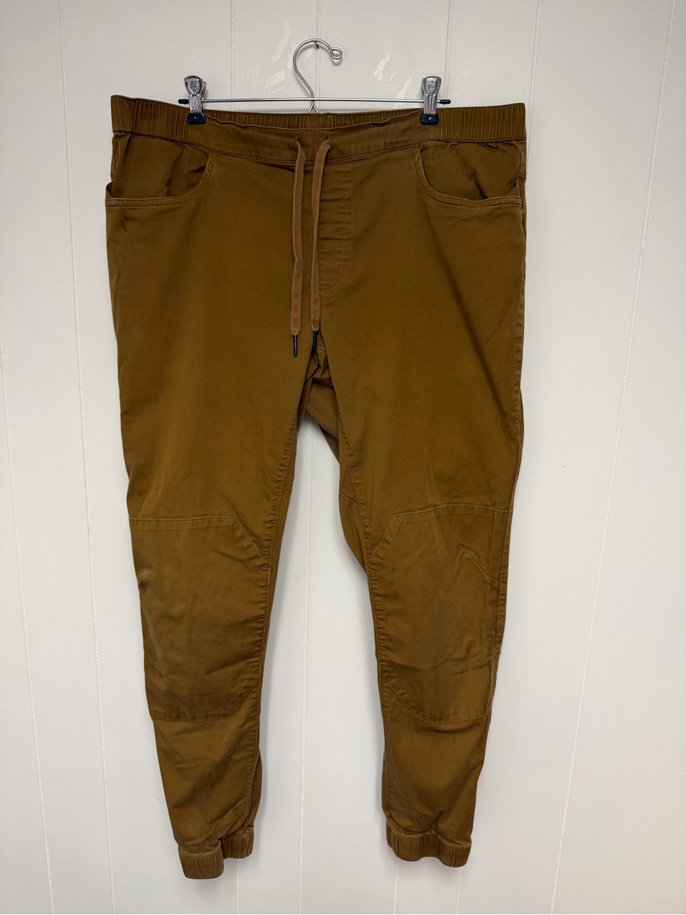 Black Diamond Men's Notion Pants in Brown
